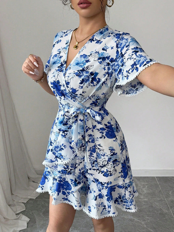 Robe portefeuille florale pour femmes avec détails en volants et ceinture à la taille Levoire