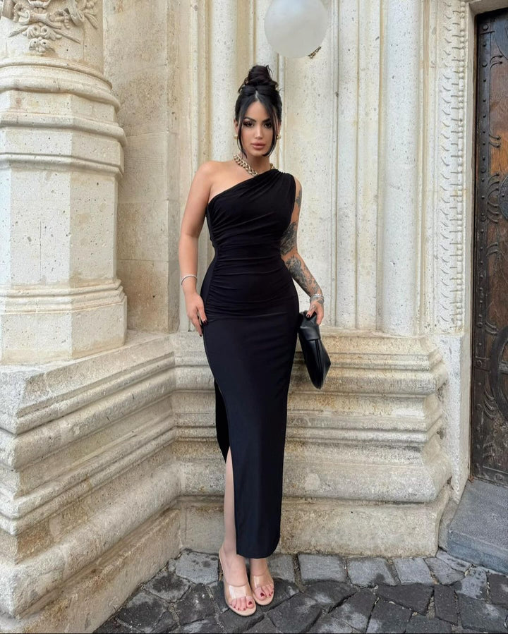 Robe enveloppante élégante pour femme avec design asymétrique et fente haute Levoire