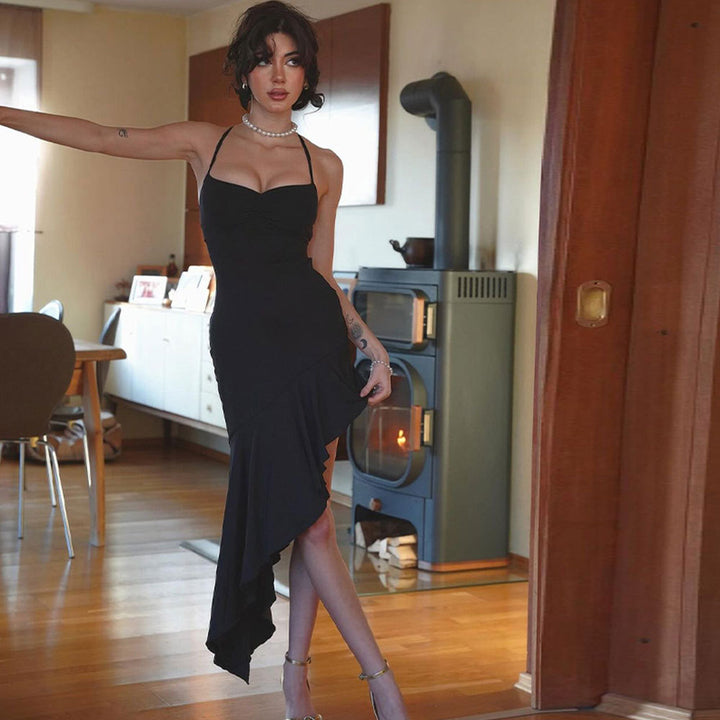 Robe longue à manches longues attrayante pour femmes avec design sans bretelles et ourlet fluide Levoire