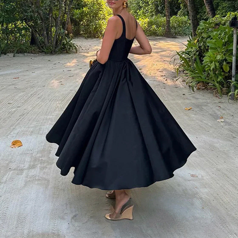 Robe maxi femme avec élégante coupe A et décolleté carré Levoire