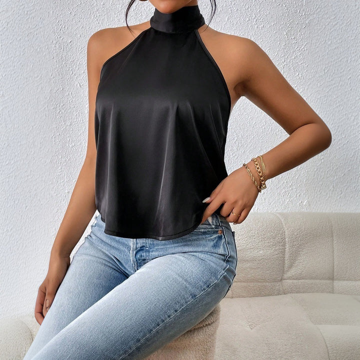 Haut halter élégant pour femmes avec finition soyeuse Levoire
