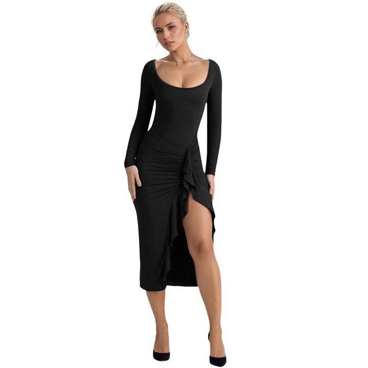 Robe longue à manches longues flatteuse pour la silhouette avec fente latérale et détails drapés Levoire