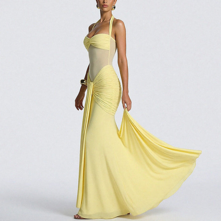 Robe de soirée glamour pour femmes avec plis élaborés et coupe ajustée Levoire