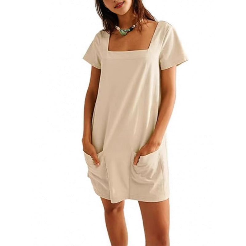 Levoire | Robe fourreau à encolure carrée à manches courtes