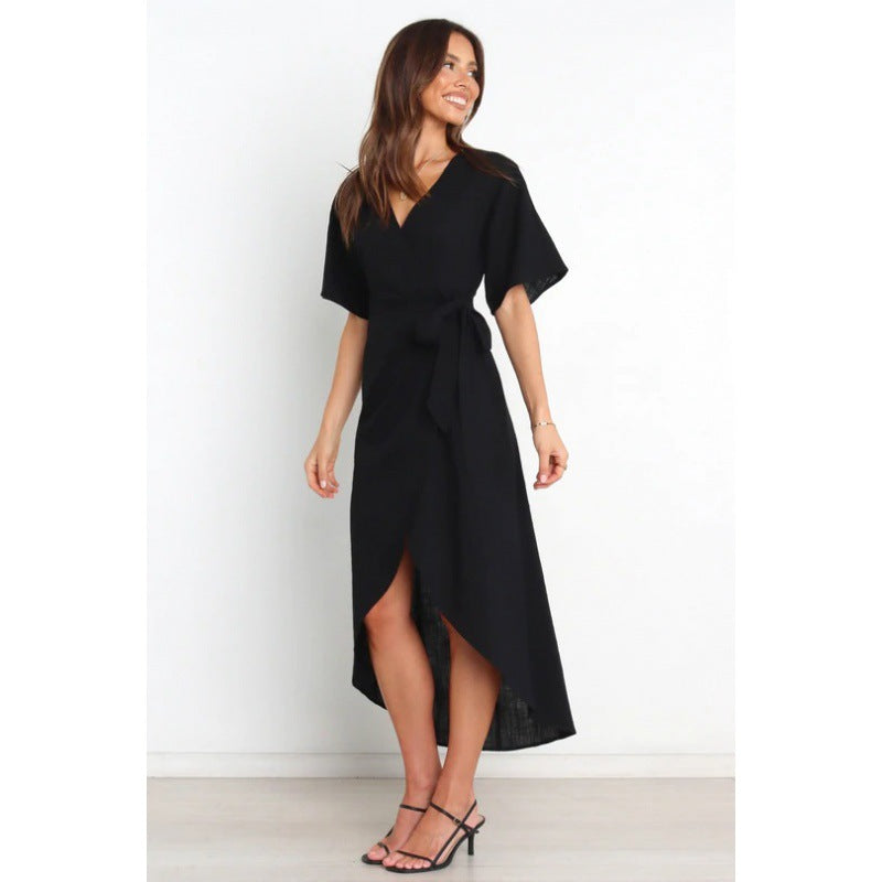 Robe portefeuille pour femme avec un élégant décolleté en V et un design ajusté Levoire