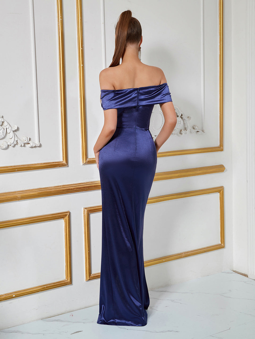 Robe de soirée sexy pour femmes avec design off-shoulder et fente élégante Levoire