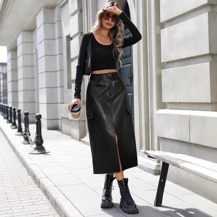 Jupe midi pour femme en similicuir avec poches pratiques et une fente élégante Levoire