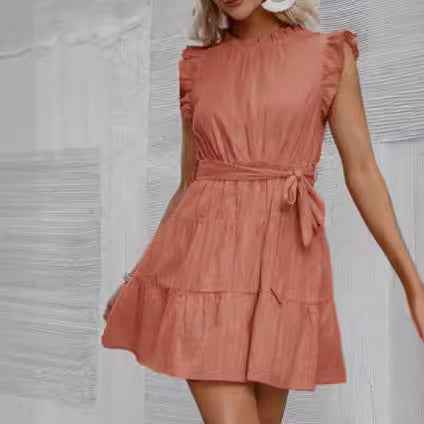 Robe à manches mi-longues pour femmes avec détails en volants et nœud à la taille Levoire