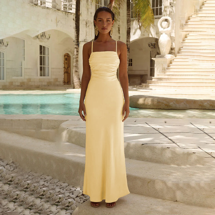Robe maxi élégante pour femmes avec effet froncé sophistiqué et bretelles spaghetti Levoire