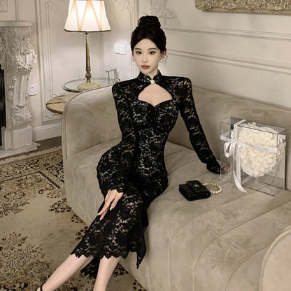 Levoire | Robe slim à dentelle et cordes attrayantes