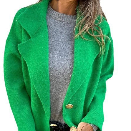 Veste de transition pour femme avec une coupe ample et de élégants détails de boutons Levoire