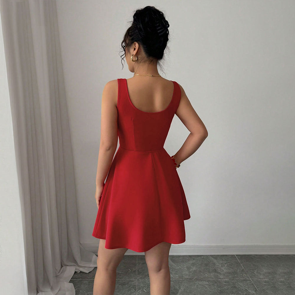 Robe mini pour femme avec décolleté élégant et détail de nœud ludique Levoire