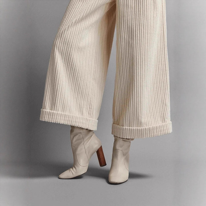 Pantalon large en velours côtelé pour femmes avec boutons décoratifs Levoire