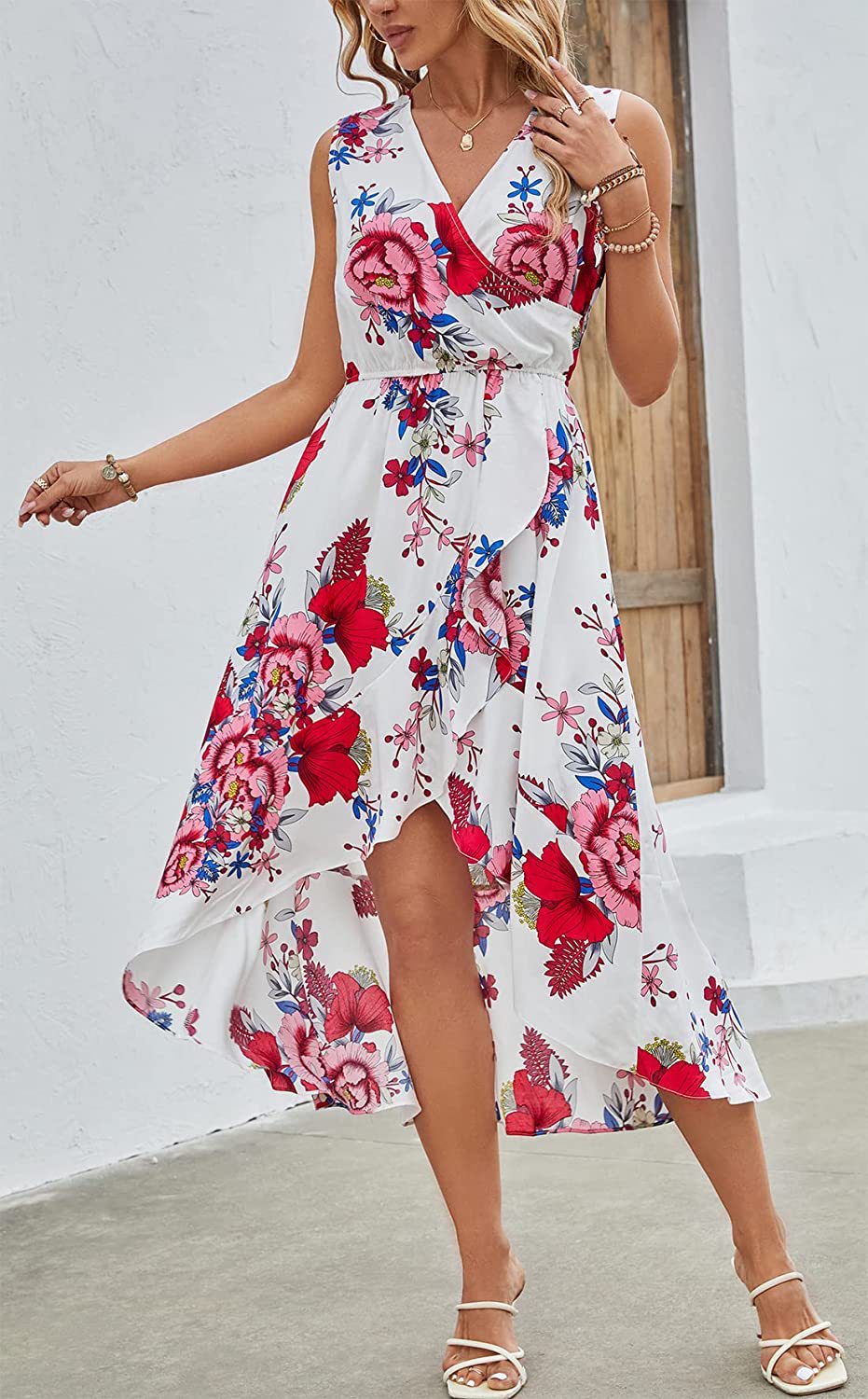 Robe Maxi Femme avec Accents Floraux et Ourlet Tourbillonnant Levoire