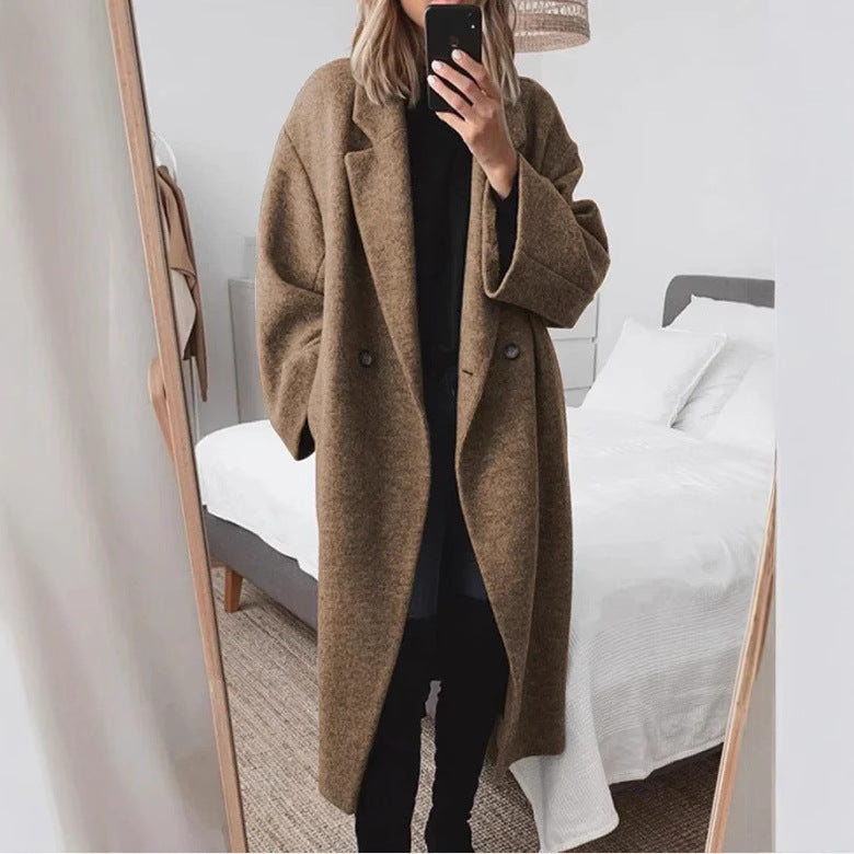 Manteau en laine oversize pour femmes avec patte de boutonnage double et coupe élégante Levoire