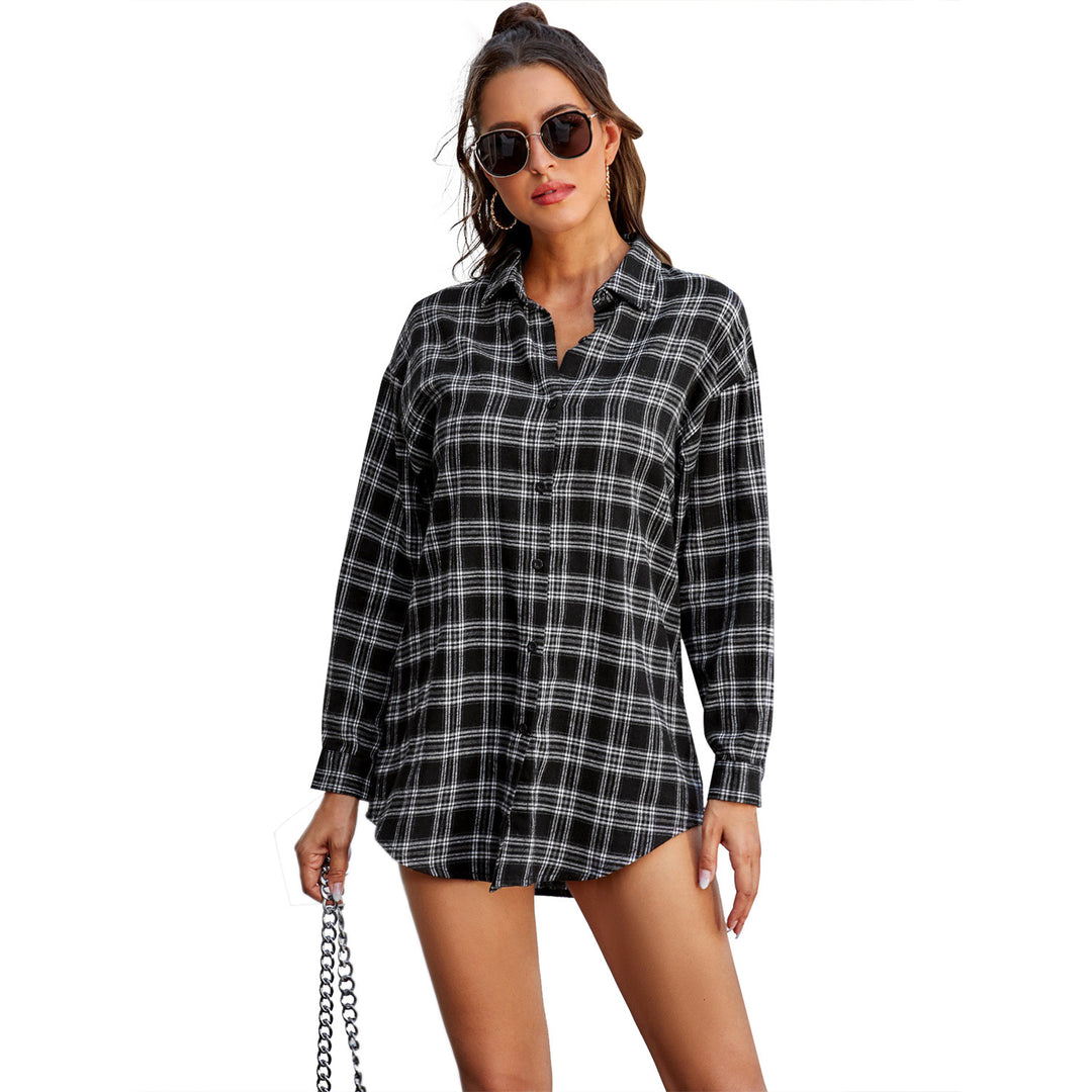 Chemise à manches longues pour femmes dans un motif à carreaux décontracté avec détails de boutons Levoire