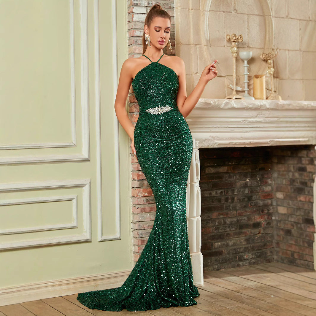 Robe de soirée glamour pour femmes avec coupe sculptante et paillettes scintillantes Levoire