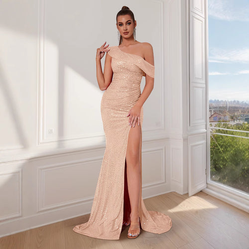 Robes de soirée élégante à épaules dénudées pour femmes avec des sequins étincelants et une fente haute Levoire