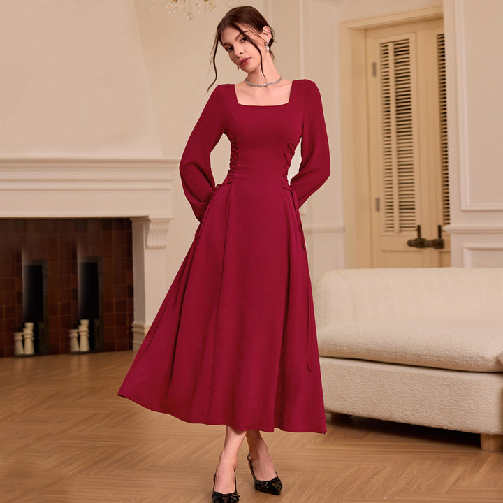 Robe maxi femme avec décolleté carré et volants raffinés Levoire