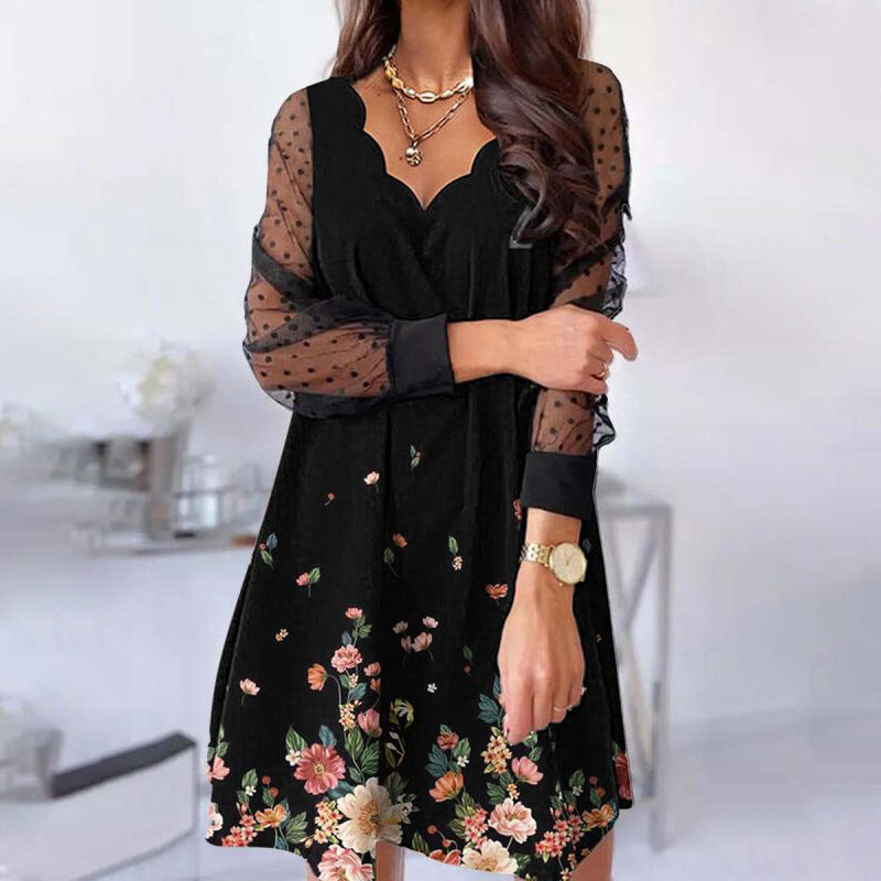 Levoire | Robe longue à manches longues en filet transparent avec décolleté en V Blume