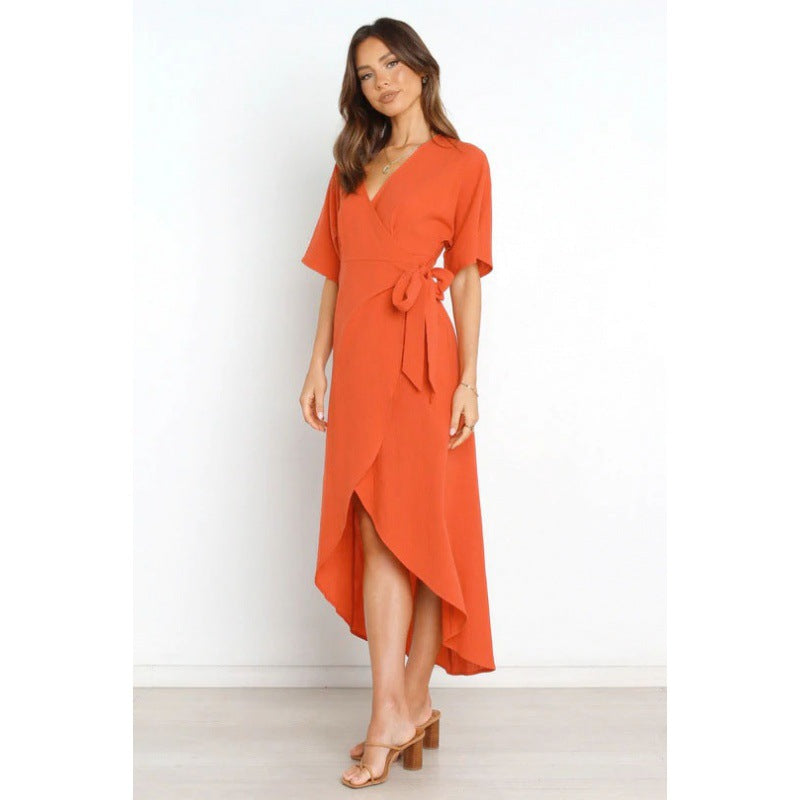 Robe portefeuille pour femme avec un élégant décolleté en V et un design ajusté Levoire