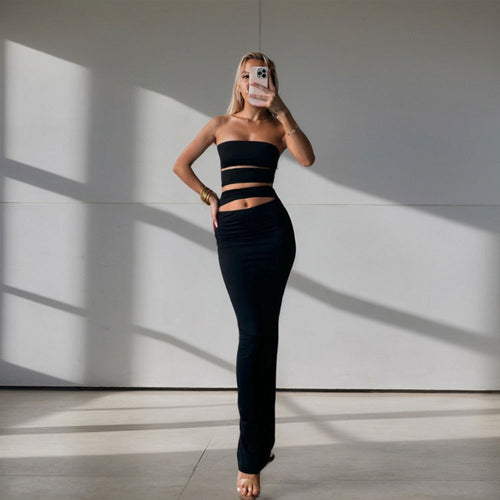 Robe ajustée pour femmes avec encolure bandeau et détails découpés pratiques Levoire