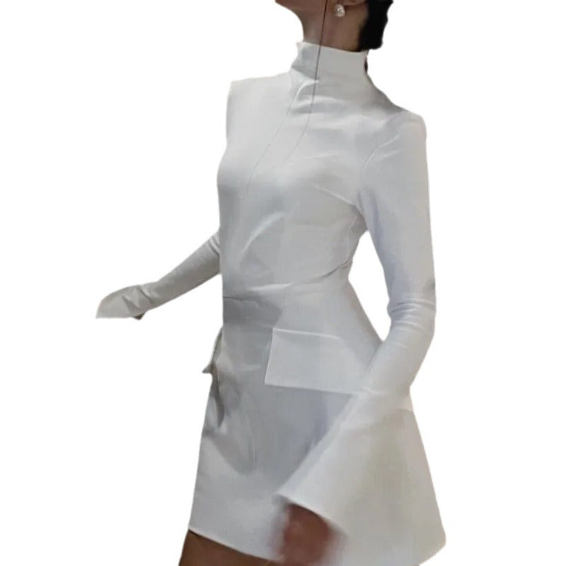 Robe élégante pour femme avec col haut et poches Levoire
