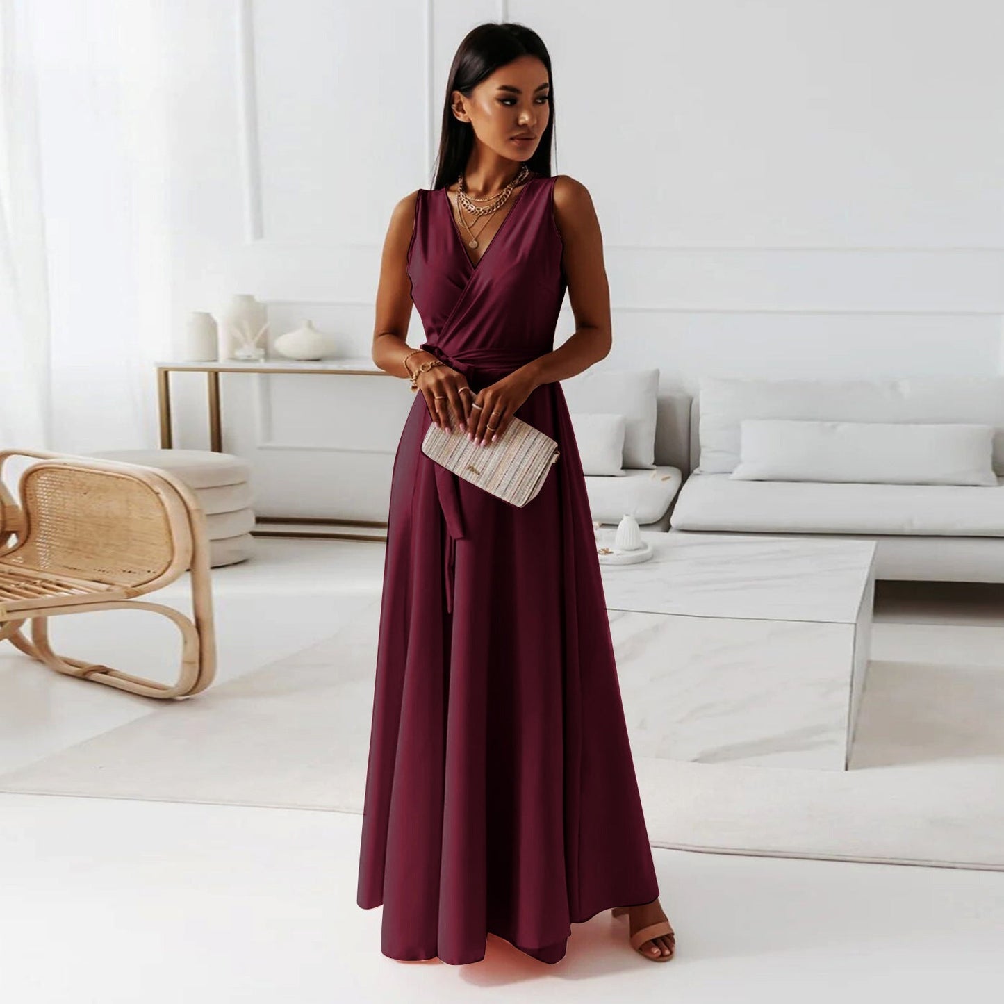 Levoire | Robe Longue En Couleur Unie Avec Un Décolleté En V Vin rouge