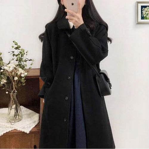 Manteau féminin élégant à coupe décontractée avec patte de boutonnage Levoire
