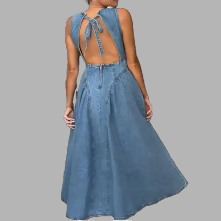 Robe maxi en jeans pour femmes avec coupe moderne et ligne A Levoire
