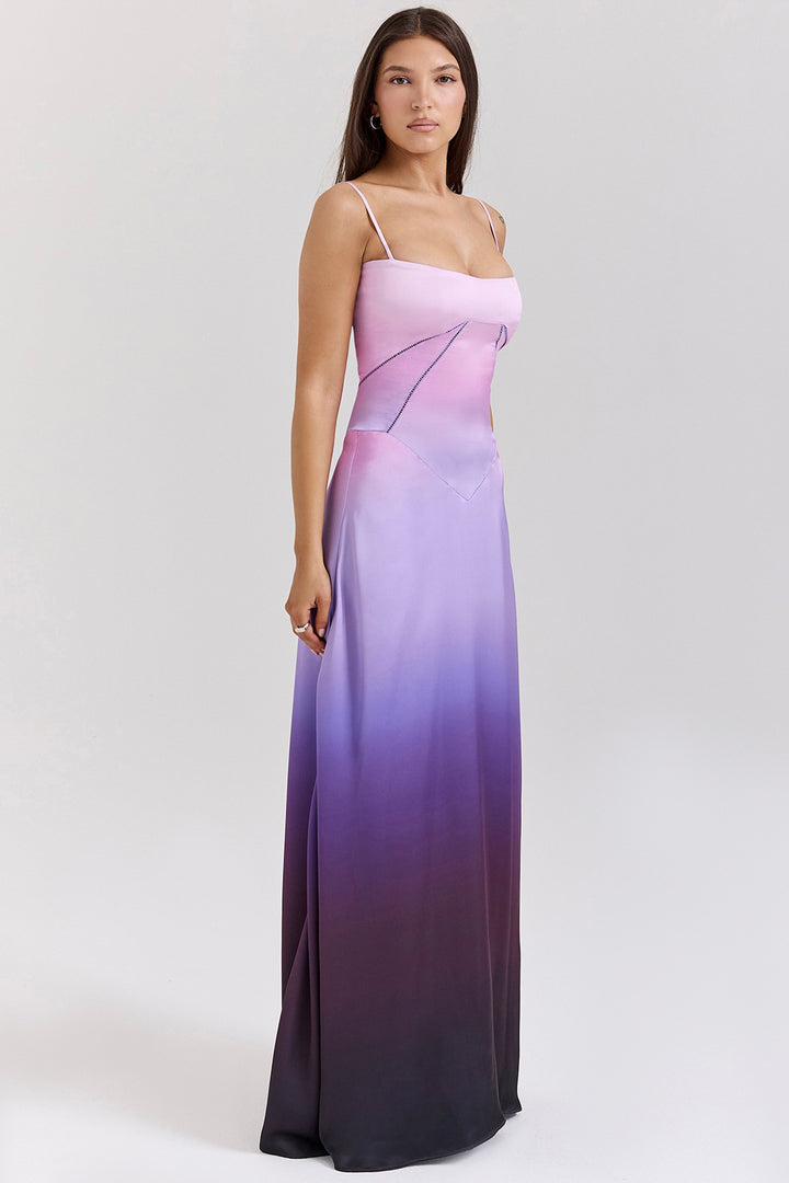 Robe maxi élégante en satin pour femme avec bretelles fines et coupe près du corps Levoire