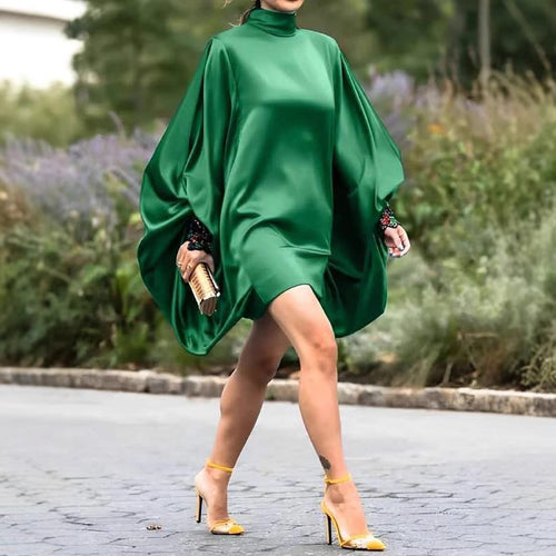 Robe fourreau femme avec une coupe oversized innovante et des manches décoratives Levoire