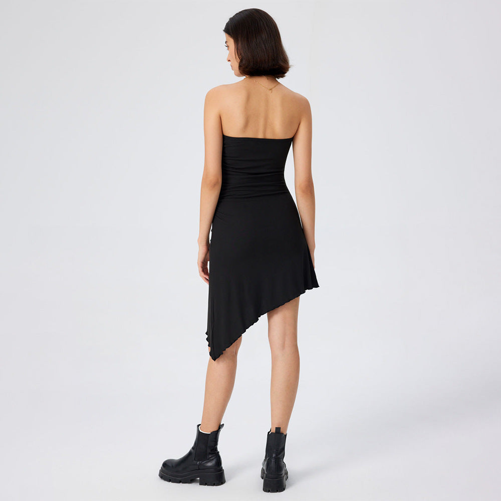 Robe bandeau ajustée pour femmes avec ourlet asymétrique et bordure en volants Levoire