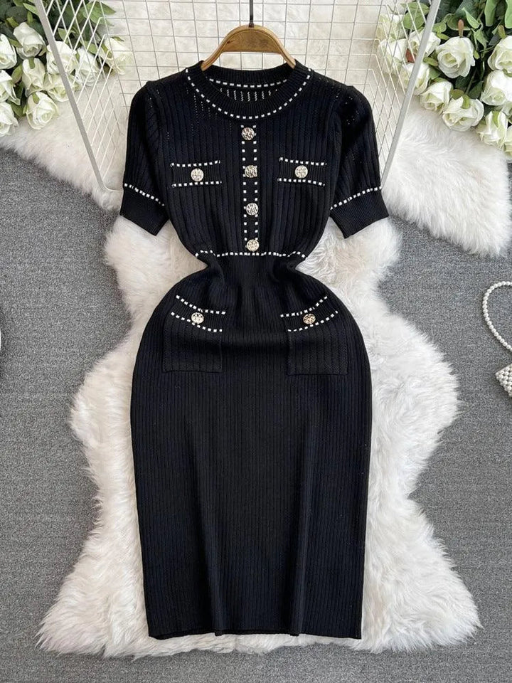 Levoire | Robe à longueur genou ajustée à la taille haute Noir Taille libre