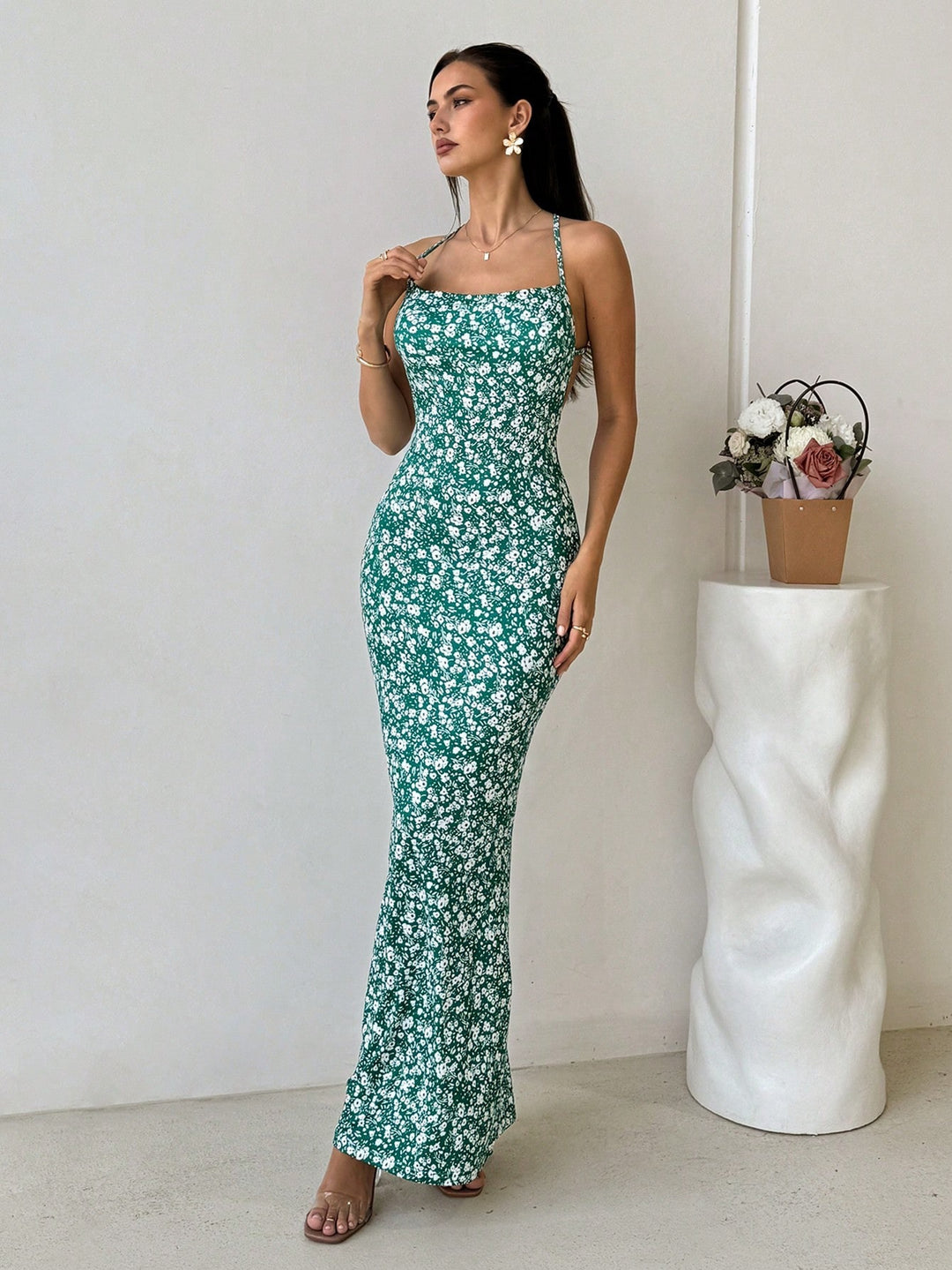 Robe maxi pour femmes avec des bretelles spaghetti réglables et un détail imprimé floral Levoire