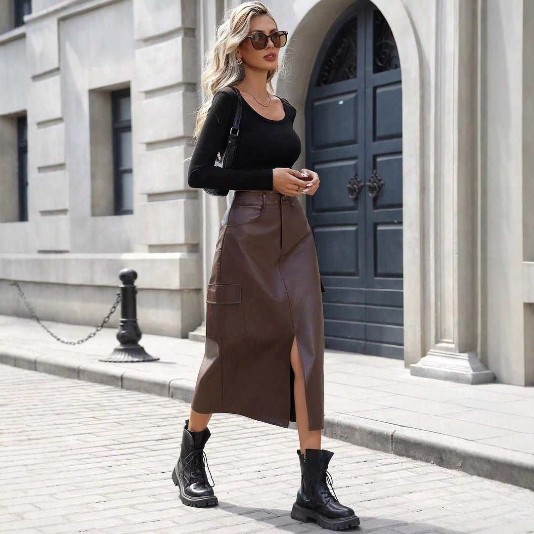 Jupe midi pour femme en similicuir avec poches pratiques et une fente élégante Levoire