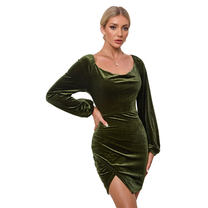 Robe mini en velours pour femme avec un col en œillet élégant et des manches bouffantes élégantes Levoire