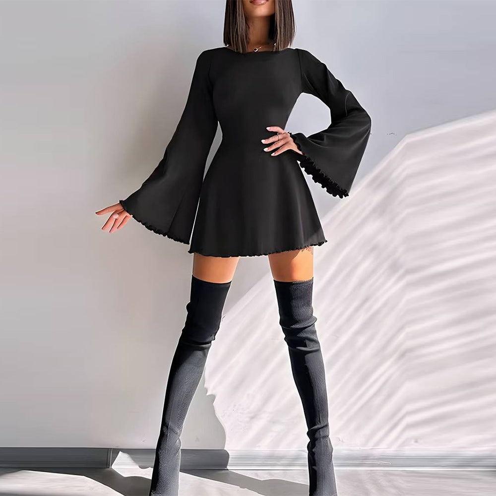 Robe mini femme avec manches trompette et ourlet sculptural Levoire