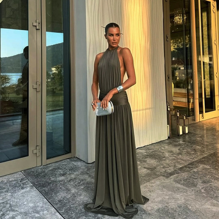 Robe maxi élégante pour femme avec col haut et tissu fluide Levoire