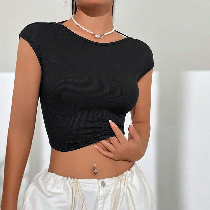 T-shirt court femme avec un design de côtelés harmonieux et un col rond à la mode Levoire