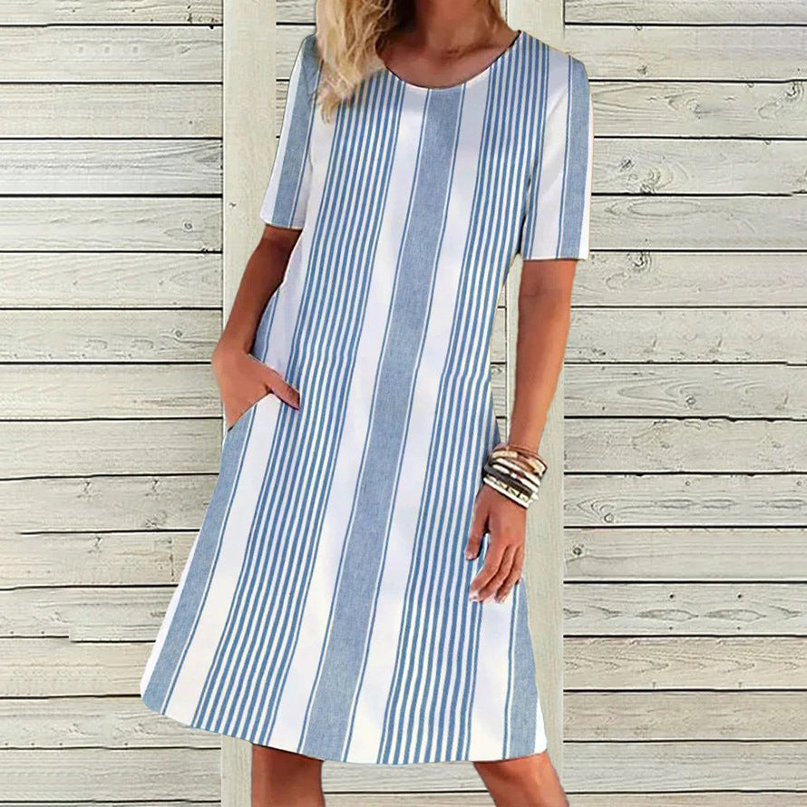 Levoire | Robe d'été rayée décontractée avec décolleté rond et manches courtes Bleu clair