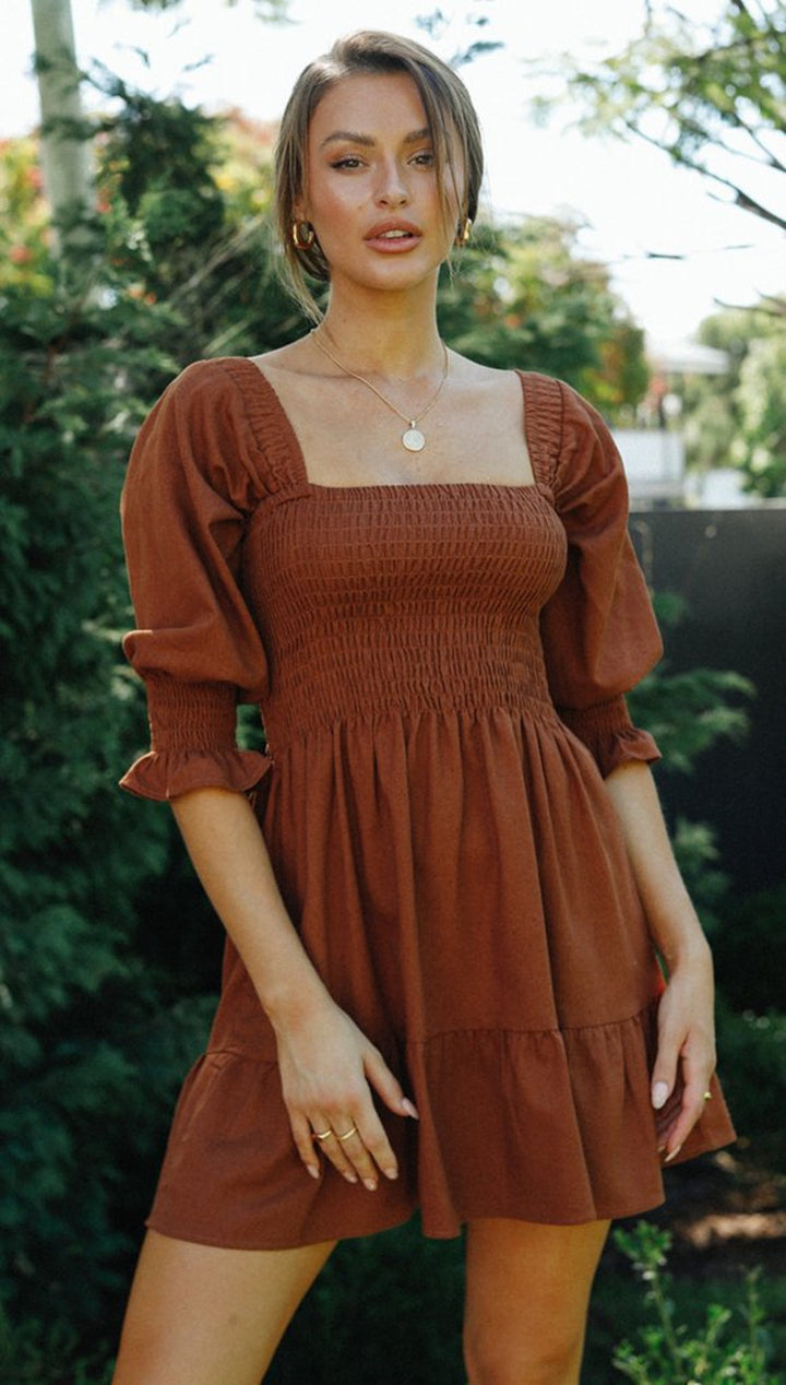 Robe mini femme à épaules dénudées avec ourlet volanté élastique et manches bouffantes Levoire