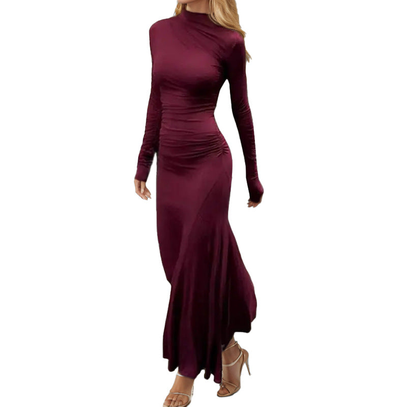 Robe maxi à manches longues pour femmes avec une coupe flatteuse et un col roulé élégant Levoire