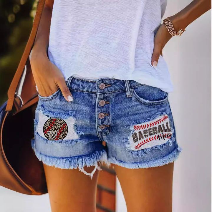 Shorts en jean pour femmes avec un style vintage et des applications de motif de drapeau Levoire