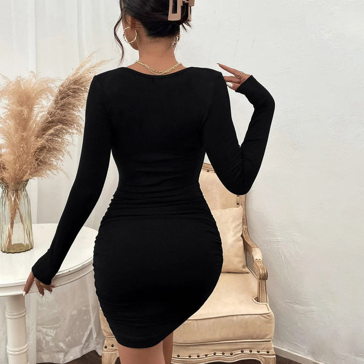 Robe mini ajustée pour femmes avec manches longues et volants Levoire