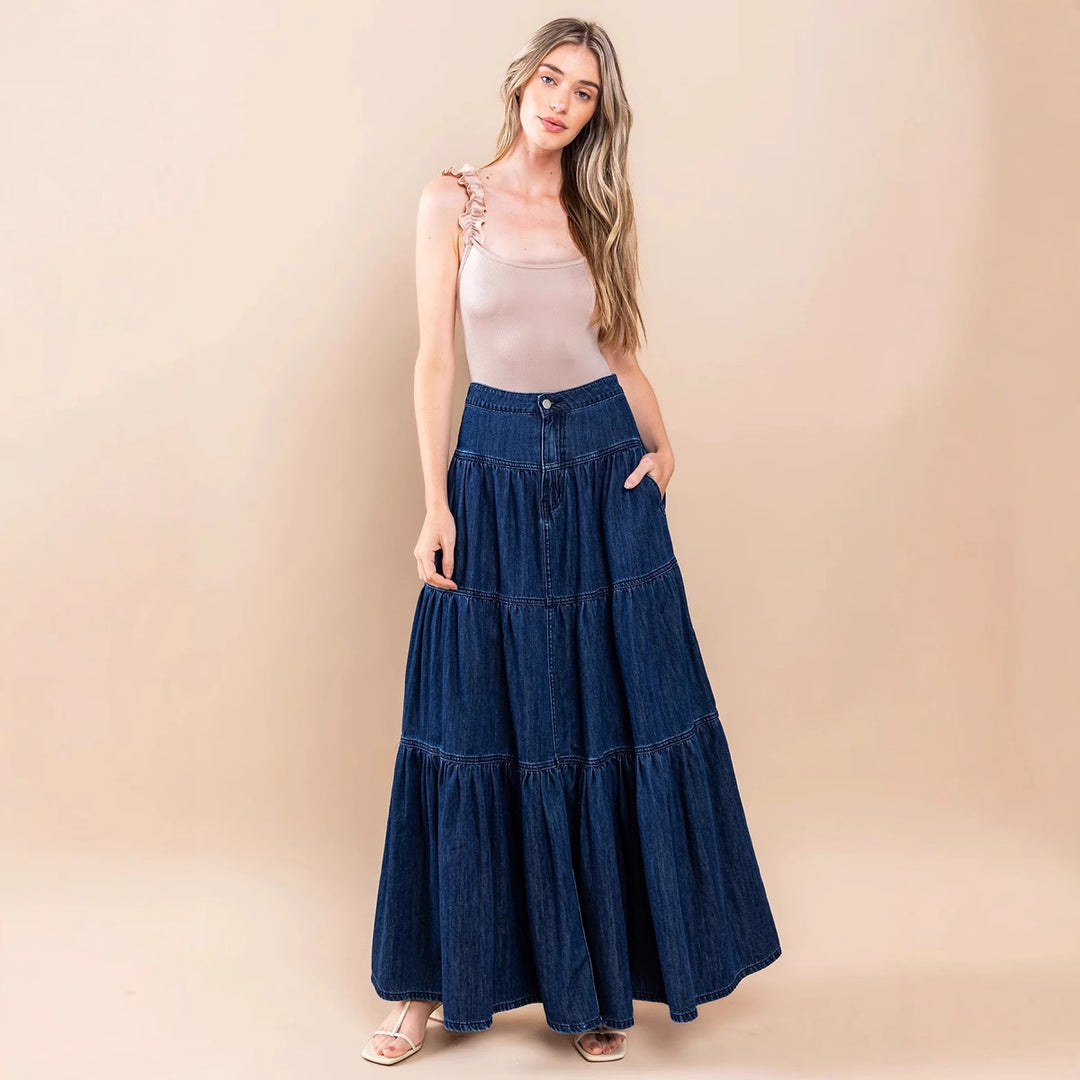 Robe maxi pour femmes au style décontracté et avec des volants volumineux Levoire