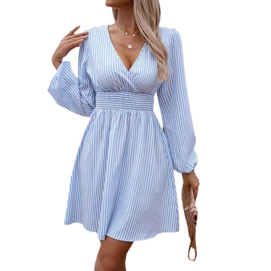 Robe portefeuille pour femmes avec un motif rayé élégant et une taille élastique Levoire