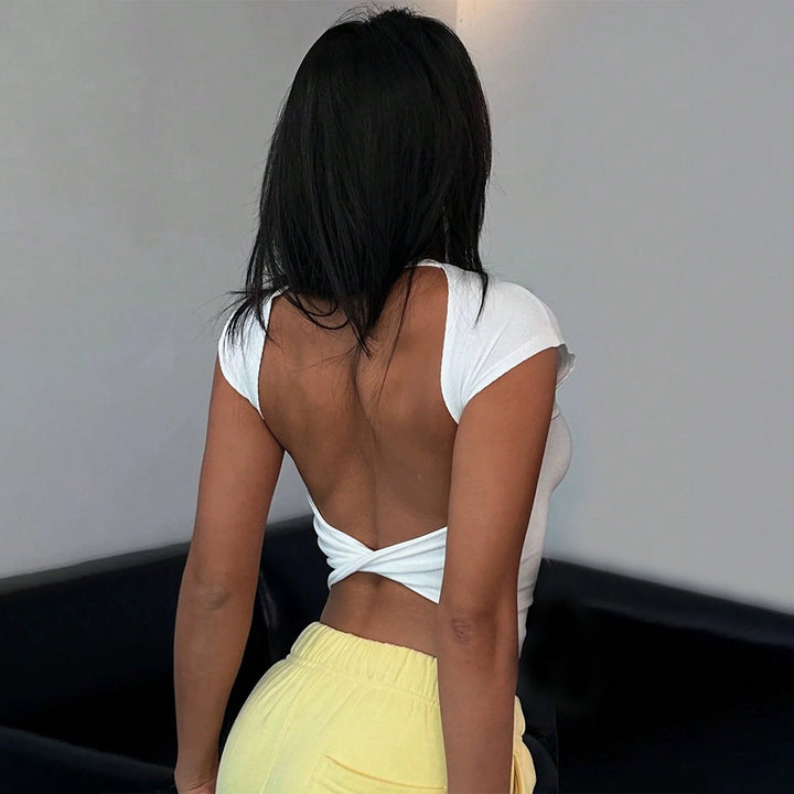 T-shirt basique à manches courtes pour femmes avec une coupe ajustée Levoire