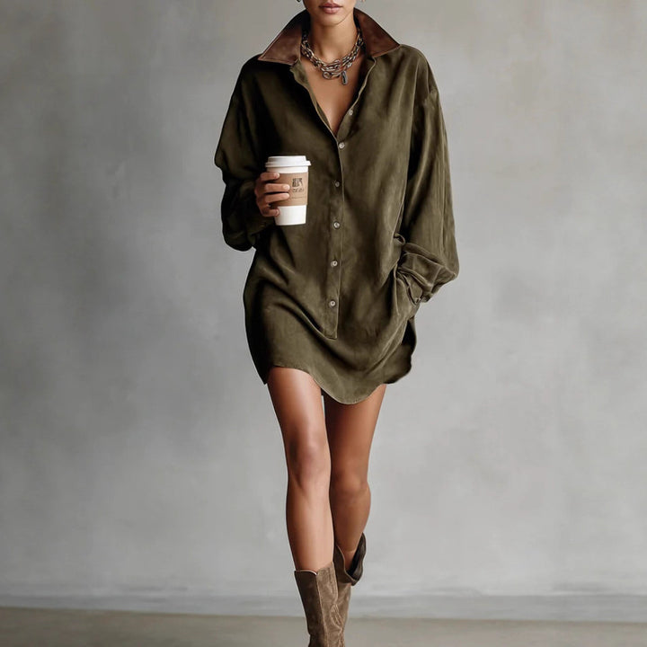 Robe chemise femme avec un col inhabituel et une coupe contemporaine Levoire