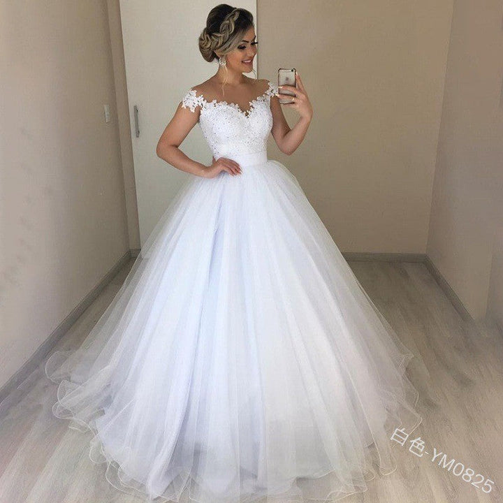 Levoire | Glamourösi dentelle bordure pufftrail robe de mariée